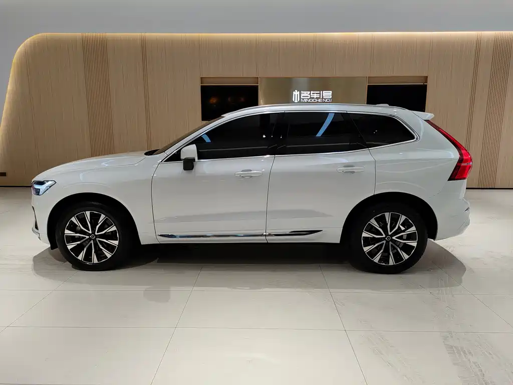 Volvo XC60 2022