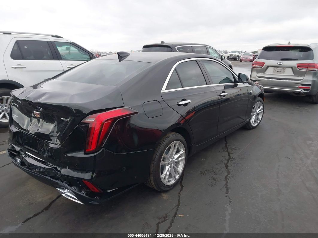 Cadillac CT4 2026