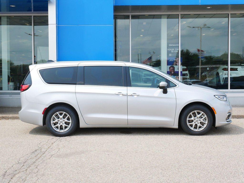 Chrysler Pacifica 2023