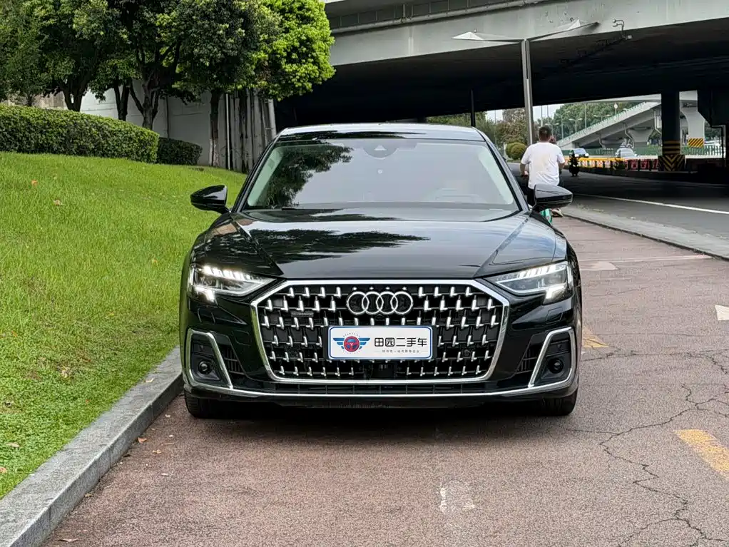 Audi A8 2024
