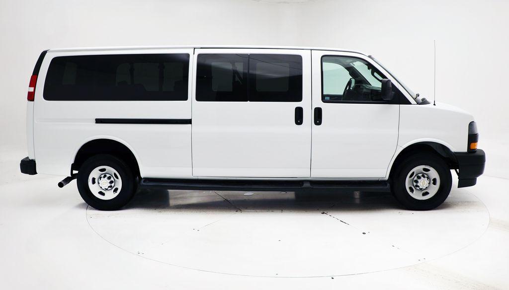 Chevrolet Express 2023