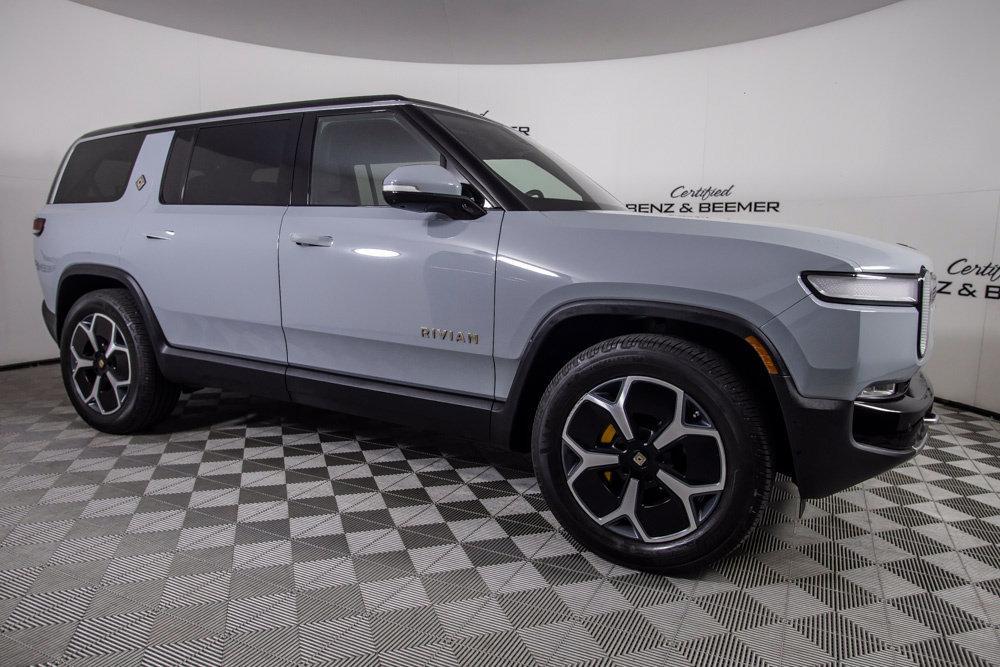 Rivian R1S 2023