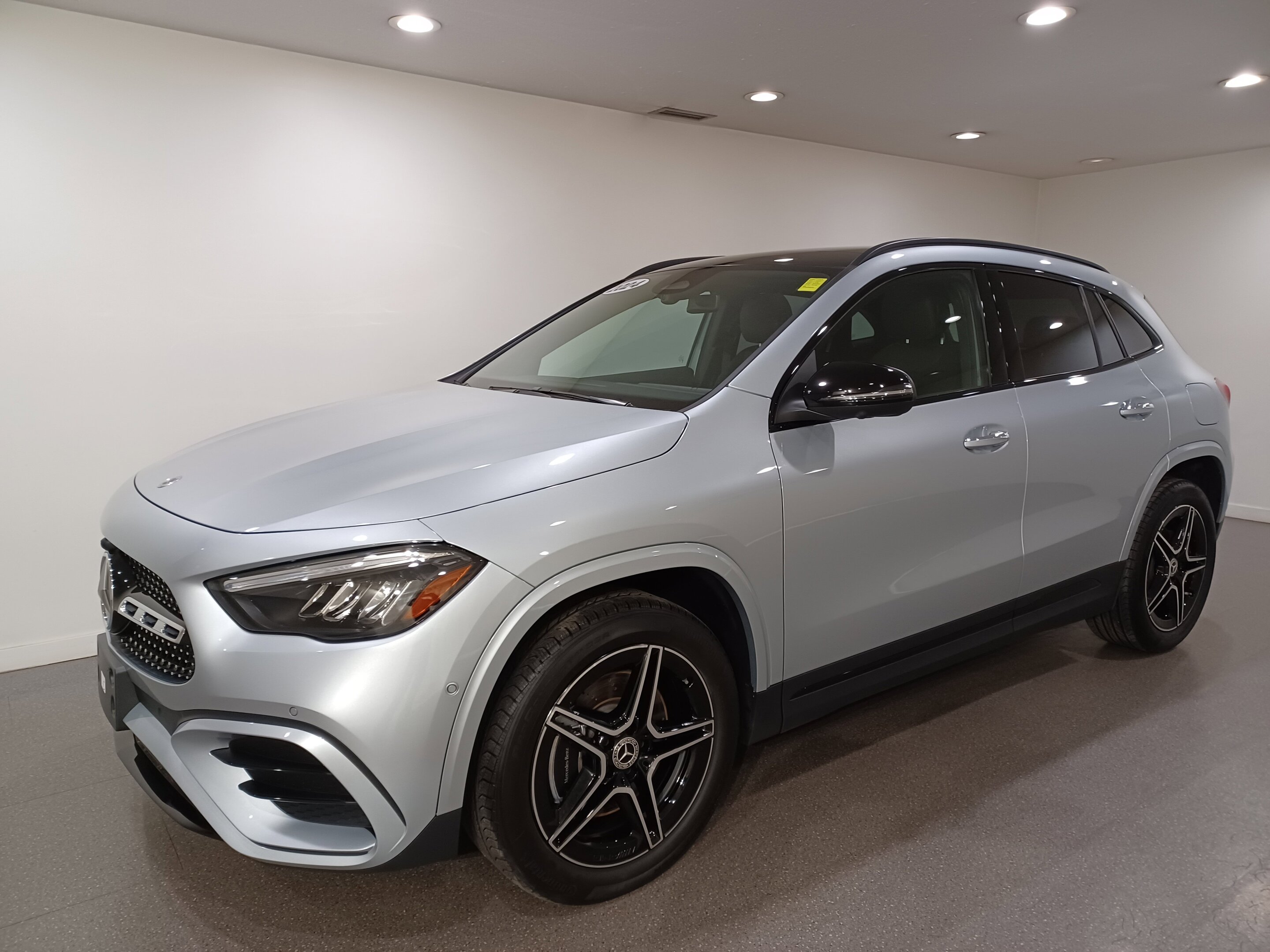 Mercedes-Benz GLA 2024