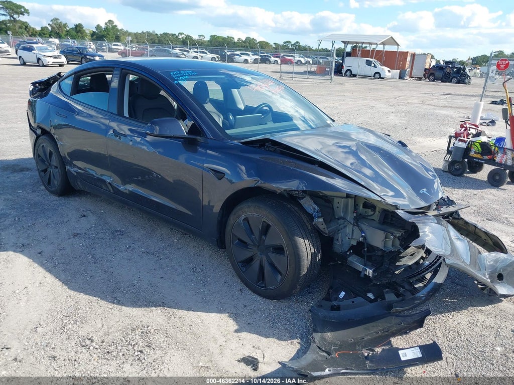 Tesla Model 3 2025