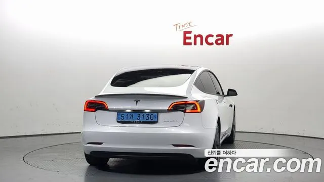 Tesla Model 3 2021