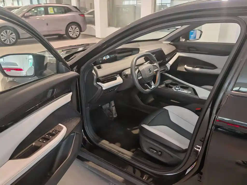Changan UNI-V 2024