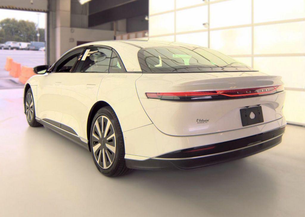 Lucid Air 2024