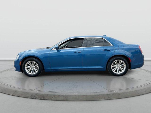 Chrysler 300 2021