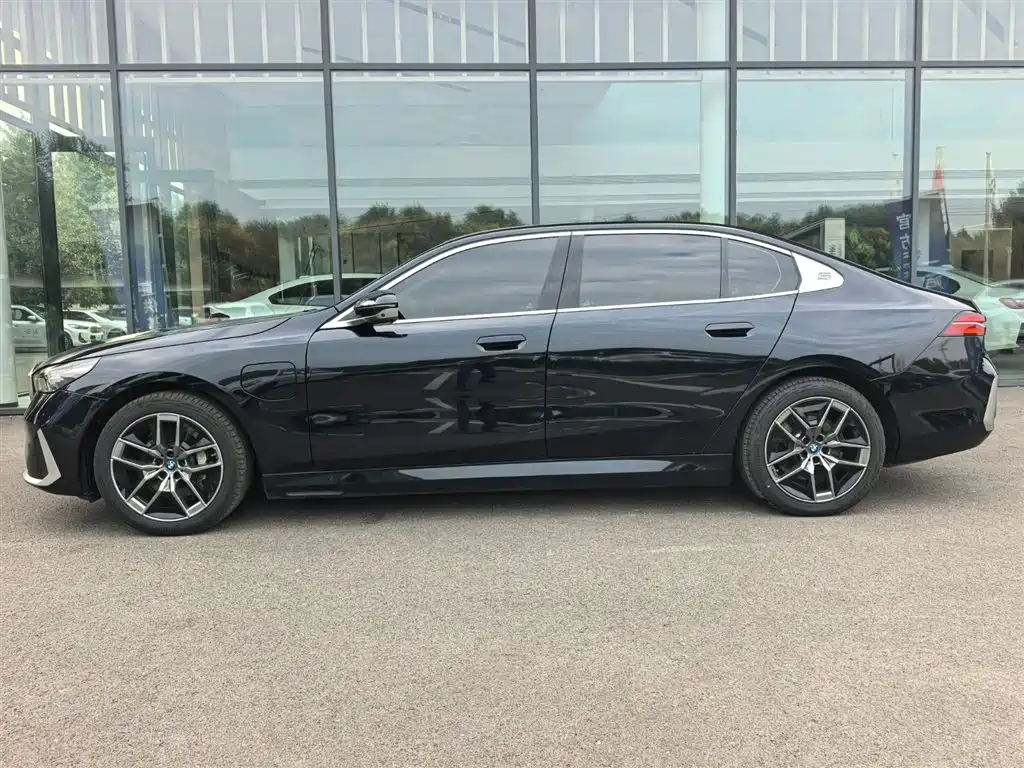 BMW i5 2026