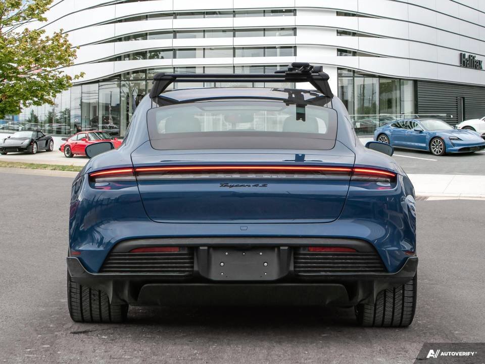 Porsche Taycan 2023
