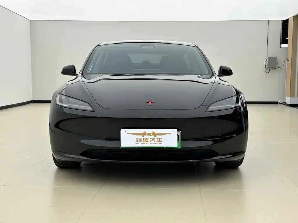 Tesla Model 3 2024