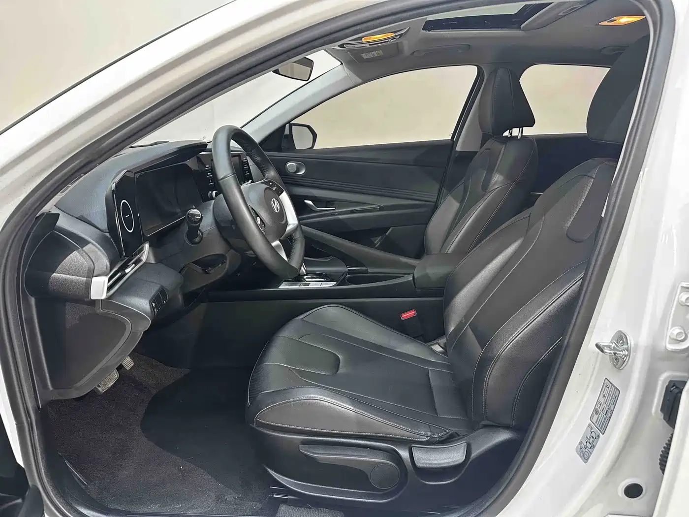 Hyundai Elantra 2023