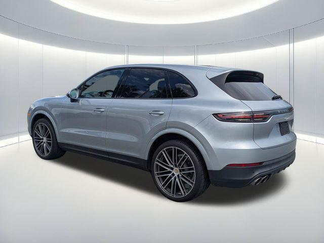 Porsche Cayenne 2021