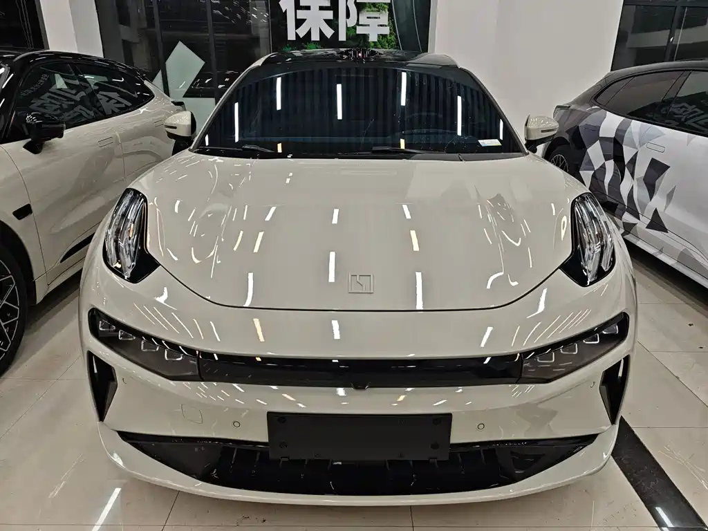 Zeekr 001 2024