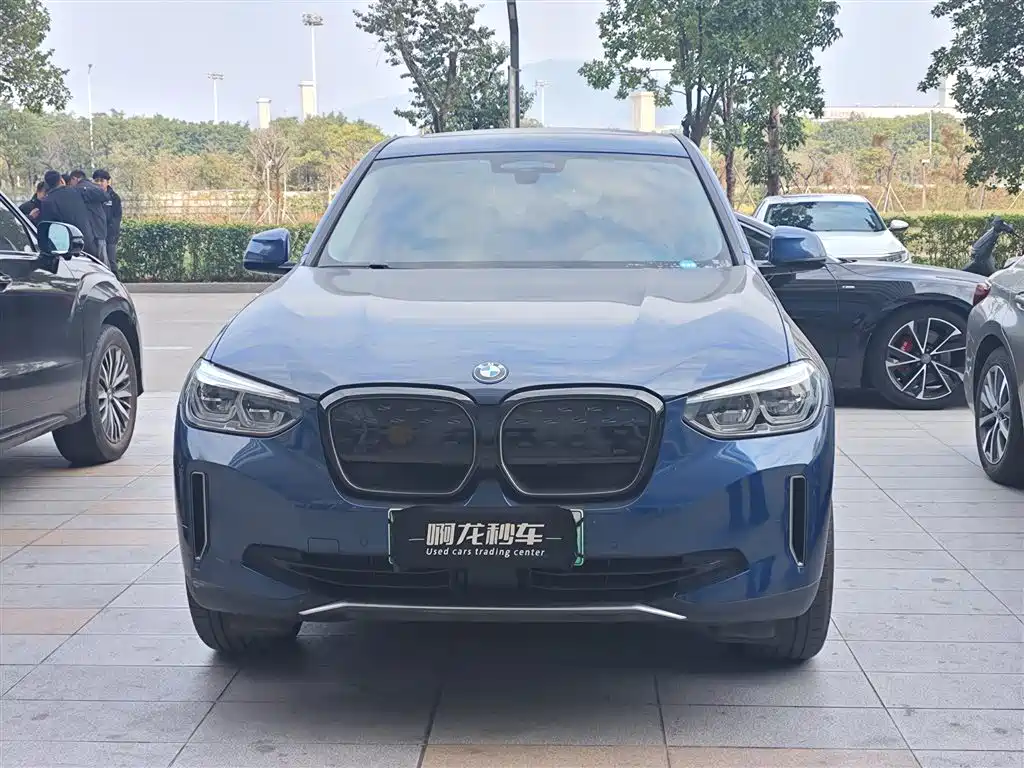 BMW iX3 2021