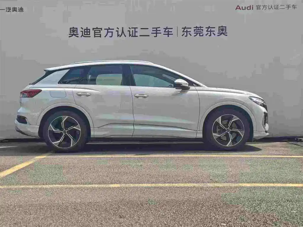 Audi Q4 e-tron 2025