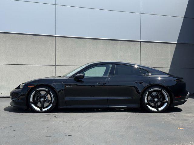 Porsche Taycan 2021