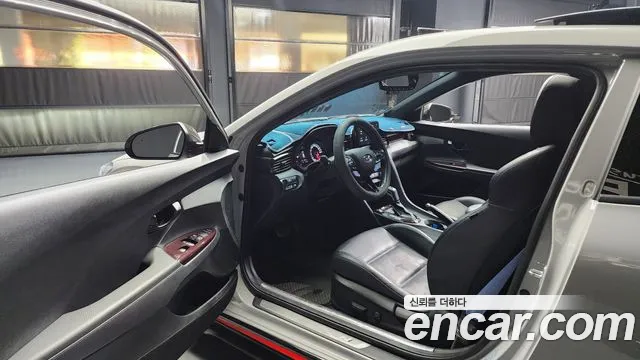 Hyundai Veloster 2021