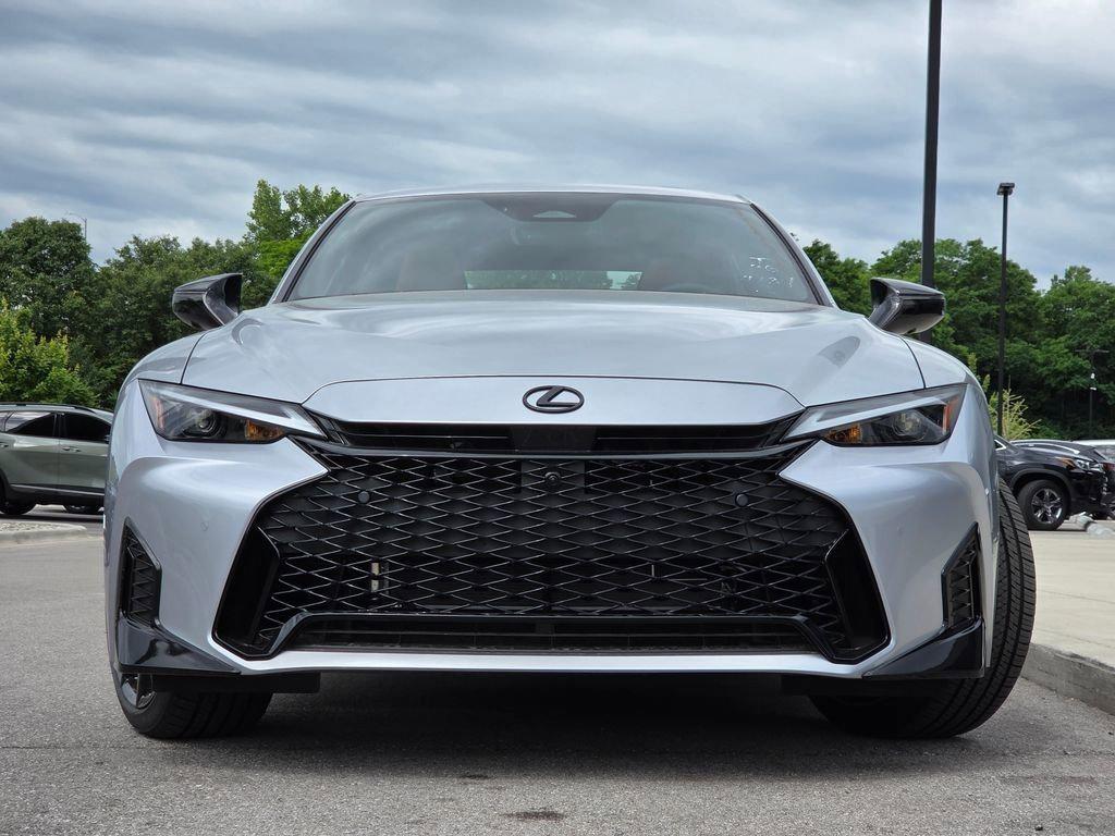 Lexus IS 2026