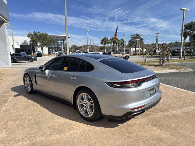 Porsche Panamera 2021