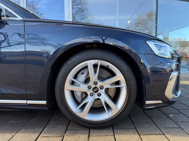Audi A8 2022