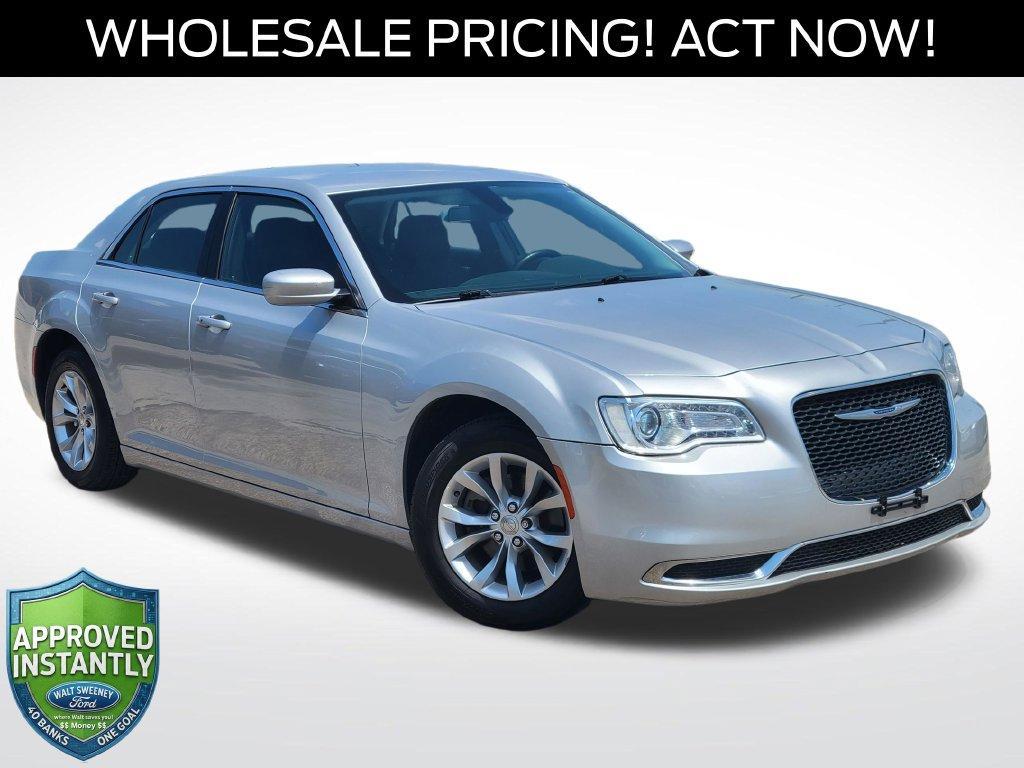 Chrysler 300 2021