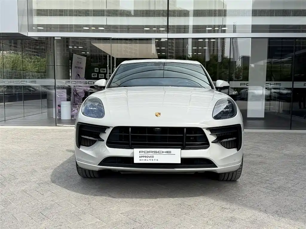 Porsche Macan 2021