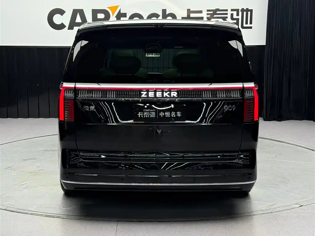 Zeekr 009 2024
