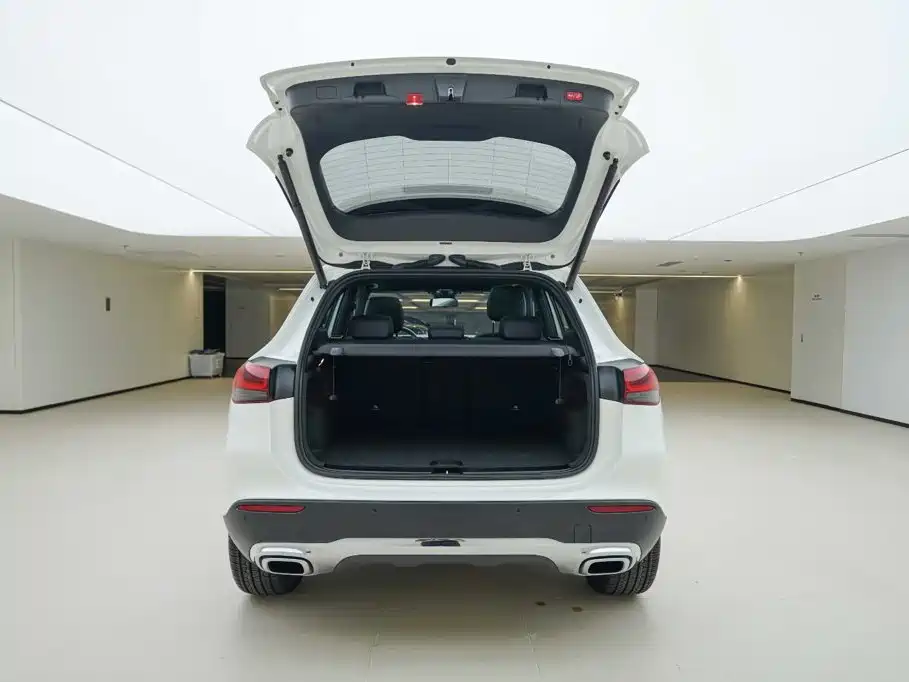 Mercedes-Benz GLA 2023