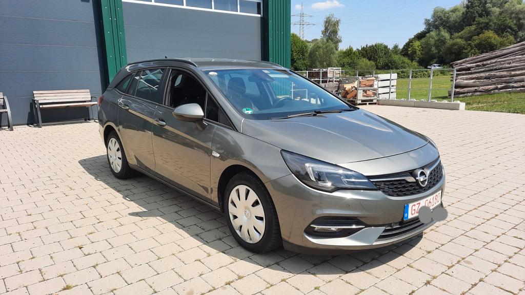 Opel Astra 2021
