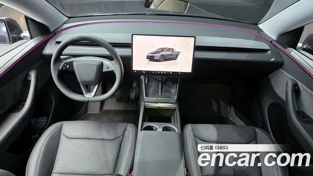Tesla Model Y 2025