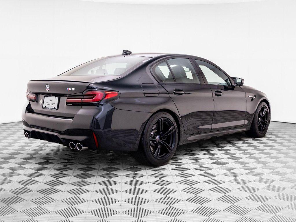 BMW M5 2022