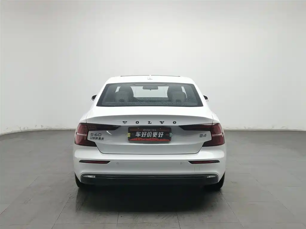 Volvo S60 2024
