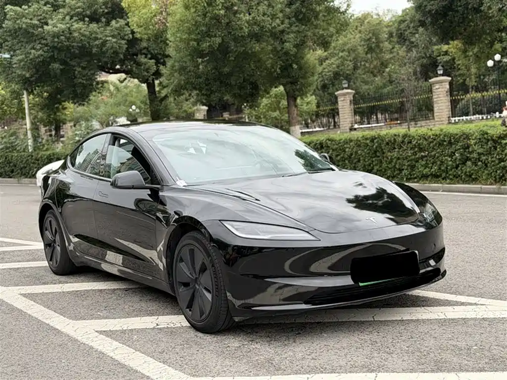 Tesla Model 3 2023