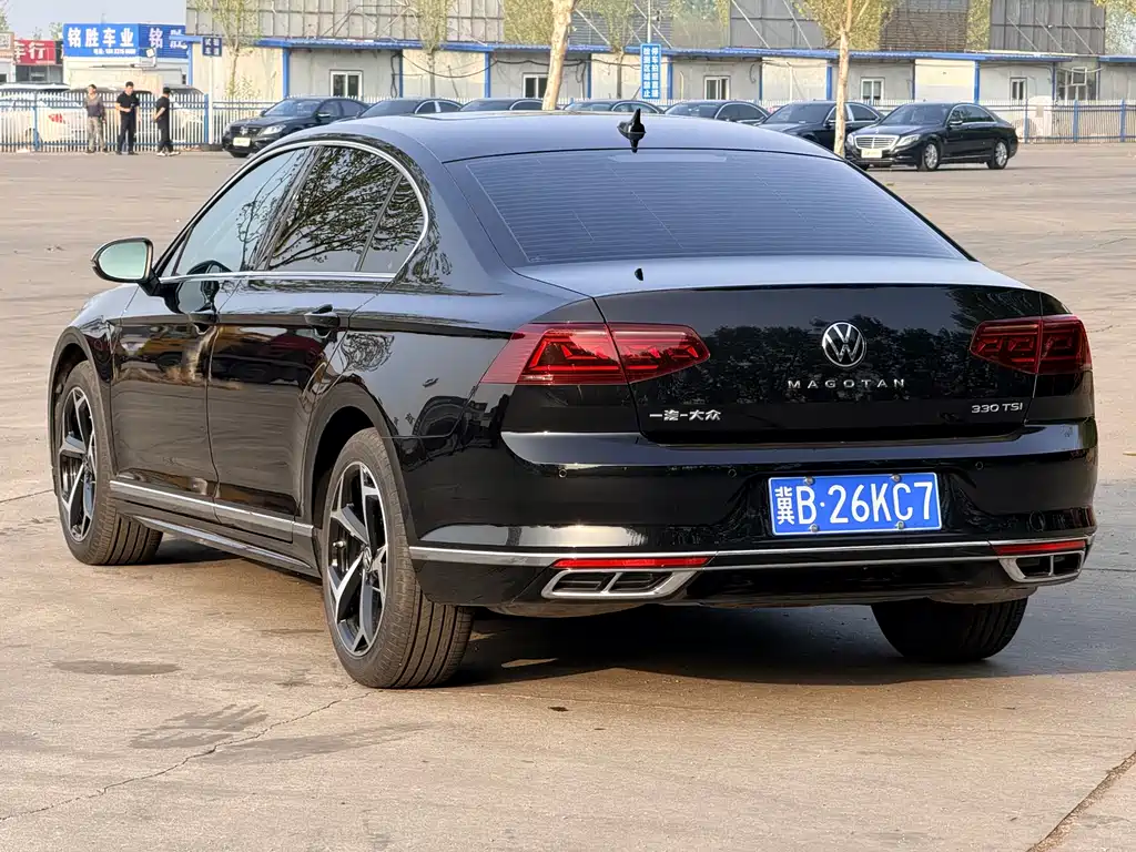 Volkswagen Magotan 2025