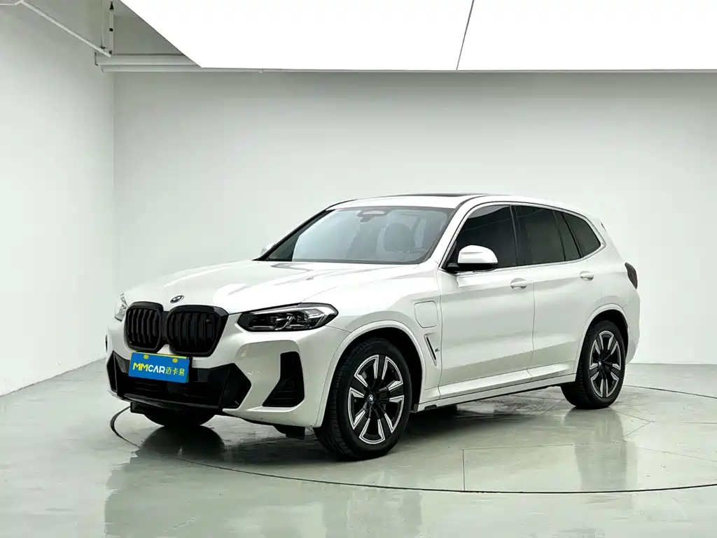 BMW iX3 2024