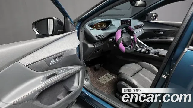 Peugeot 5008 2021