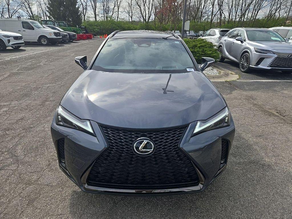 Lexus UX 2026