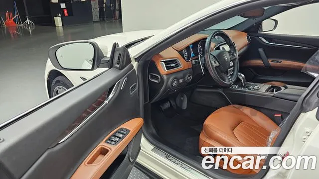 Maserati Ghibli 2020