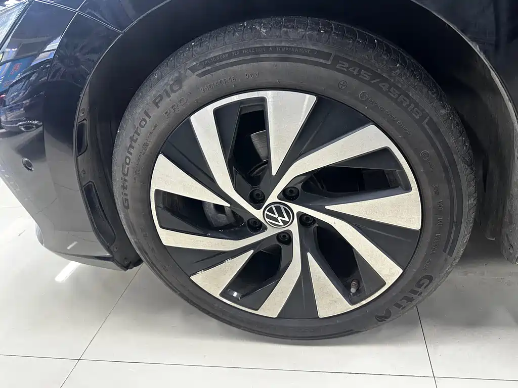 Volkswagen Passat 2024