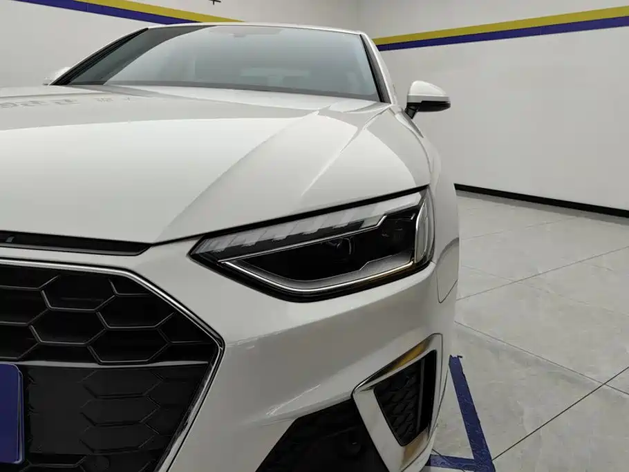 Audi A4 2022