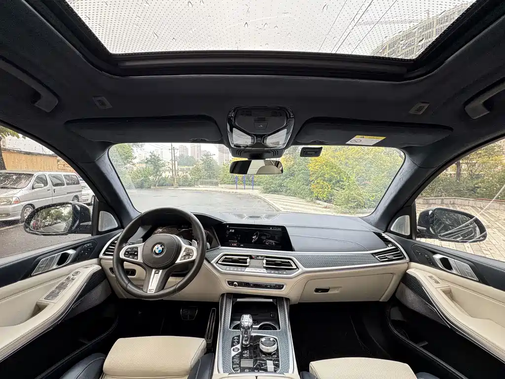 BMW X7 2021