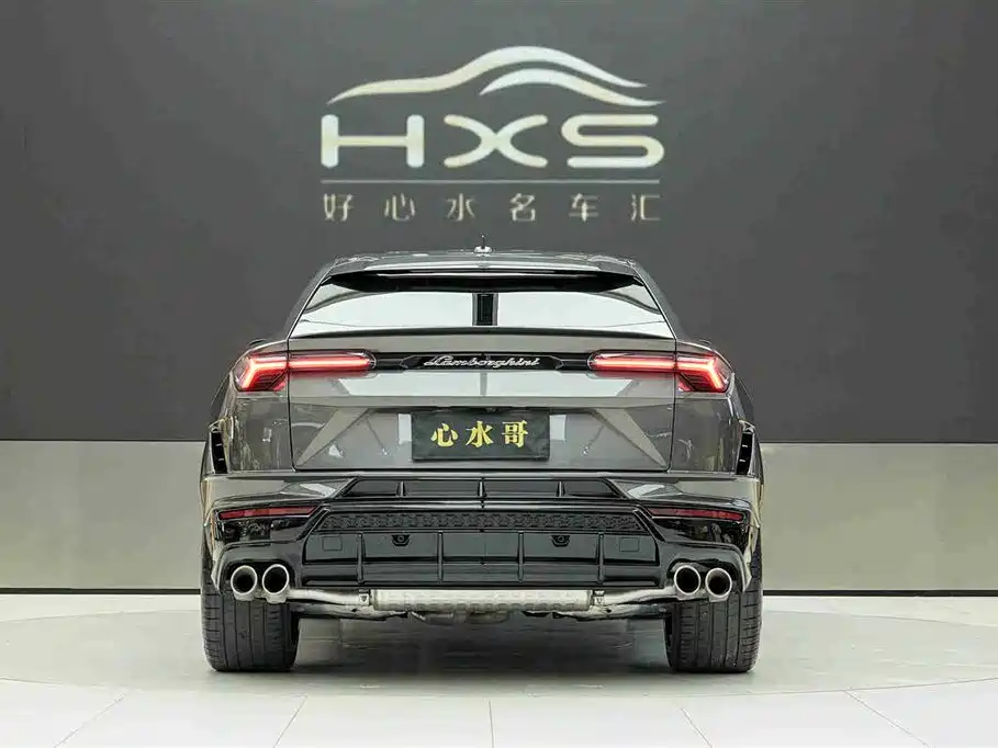 Lamborghini Urus 2024