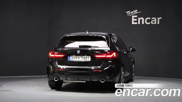 BMW 1 серии 2021