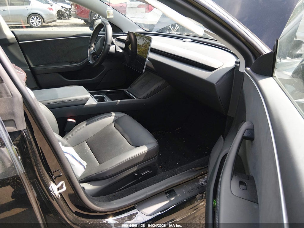 Tesla Model 3 2024
