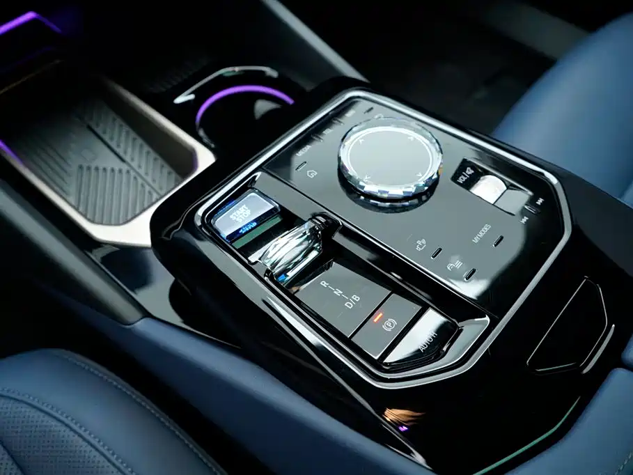 BMW i5 2024