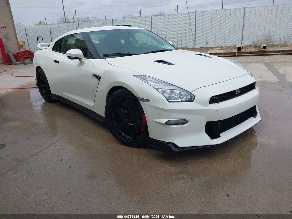 Nissan GT-R 2024