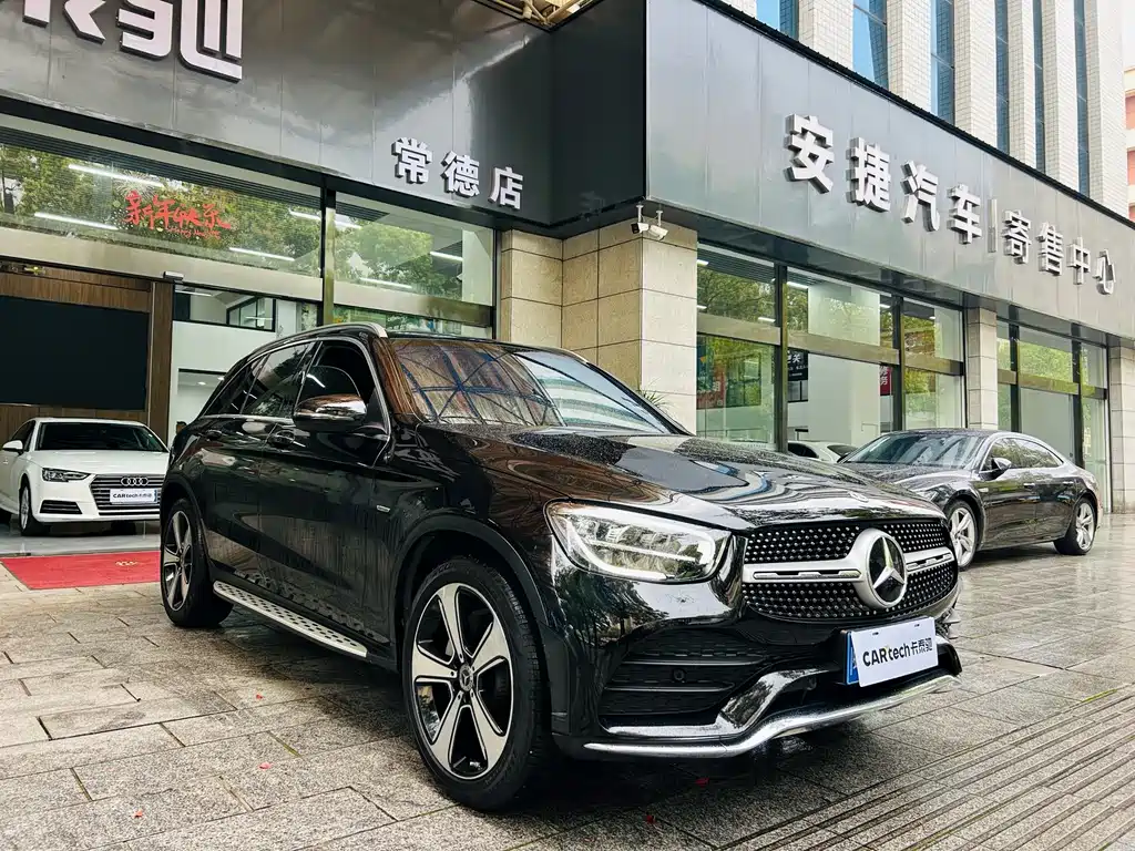 Mercedes-Benz GLC 2023