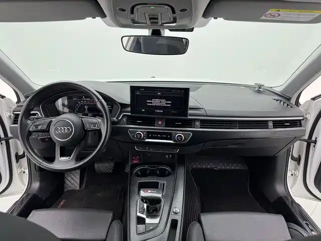 Audi A4 2023