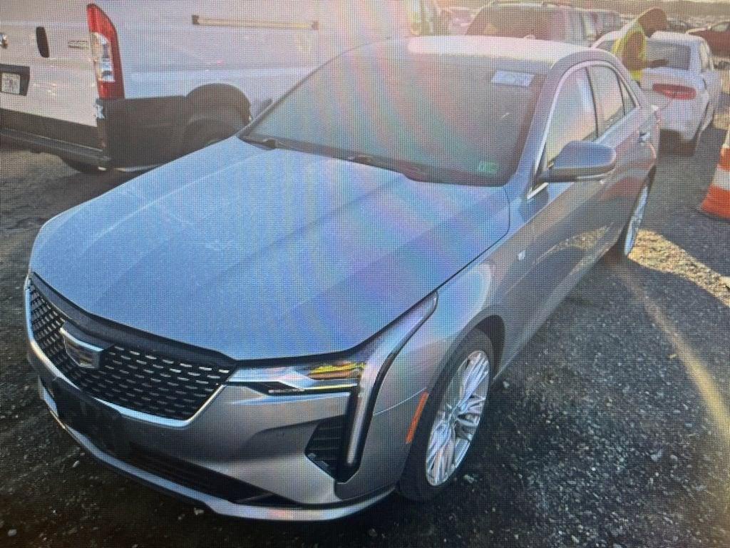 Cadillac CT4 2023